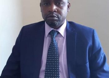 الهادي إدريس يلتقي بلجنة فته برنو