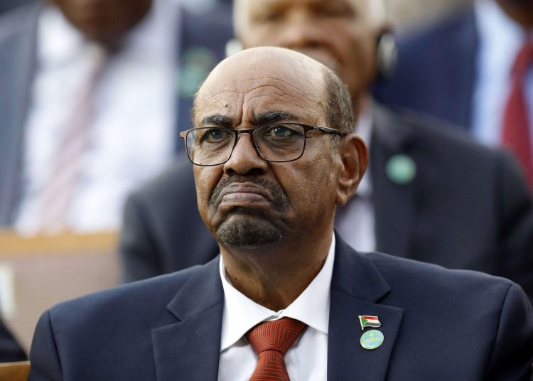 أسرة البشير تنفي ماتردد عن إصابته بفيروس كورونا