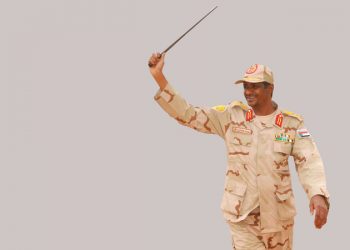 حميدتي يغادر الى الامارات في زيارة رسمية