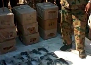 القوات المسلحة تضبط أسلحة مهربة بمنطقة الفشقة