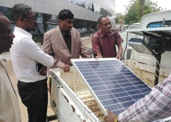 وزير الصناعة يؤكد إهتمامه بمشاريع المخترعين