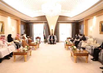 حمدوك يعود إلى البلاد بعد مباحثات مثمرة في السعودية