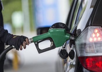 بسبب الوقود والدولار زيادات عشوائية في تذاكر السفر للولايات