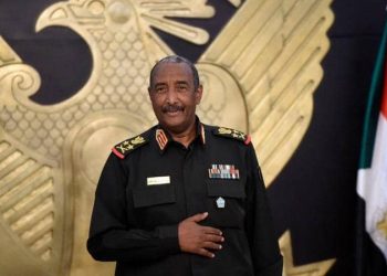 البرهان يؤكد حرصه على تنفيذ خطة تطوير الجيش