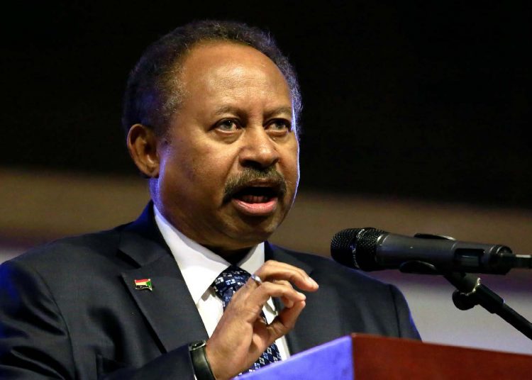 حمدوك يقول انه يعمل لإيجاد حلول عاجلة للمشكلات بتاع السودان