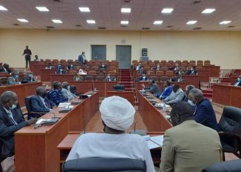 اجتماع للجنة إزالة التمكين مع مديري البنوك حول سعر الصرف