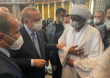 حميدتي يشارك أردوغان في افتتاح مسجد تقسيم بإسطنبول