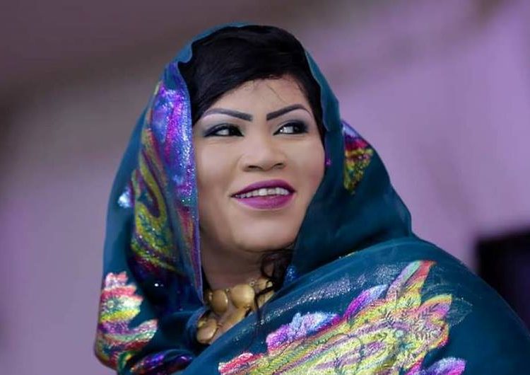 إنصاف مدني: أجيد كل أنواع الطبخ وأشرف علي المائدة بنفسي