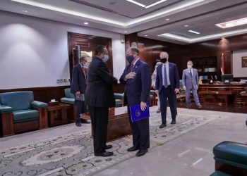 حمدوك يبحث مع وفد الكونغرس الأمريكي القضايا الثنائية و الإقليمية