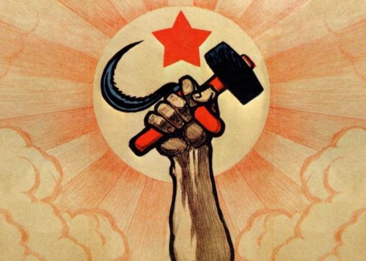 قيادي بالشيوعي: تتريس الشوارع حالياً لا يتماشى مع الثورة