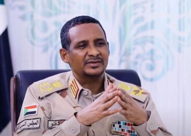 حميدتي يتبرع بشركة نظافة لولاية جنوب دارفور بكامل معداتها