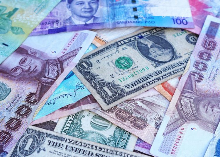 إزالة التمكين: القبض على 72 متهماً بالمضاربة في العملات