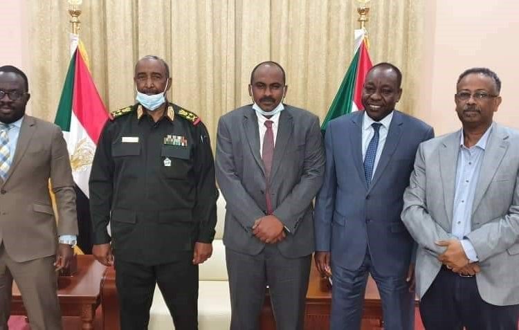 إتصالات غير معلنة بين لجنة إزالة التمكين ورئيس المجلس السيادي