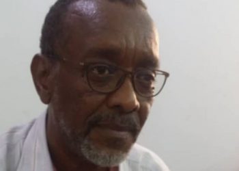 مواطن سوداني يتخلى عن سودانيته