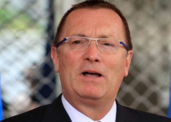 المبعوث الأمريكي يلتقي مع وسائل الإعلام لبحث الوضع في السودان