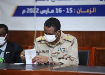 الفريق أول دقلو يوجه بزيادة ساعات العمل في الموانيء