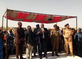 والي جنوب دارفور يوجه بتوفير الخدمات بمعسكر عطاش