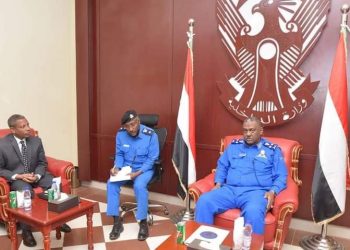 وزير الداخلية المكلف يلتقى سفير دولة اثيوبيا بالبلاد واللقاء يبحث تعزيز التعاون والتنسيق بين الجانبين