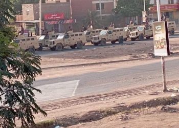 تظاهرات وسط الخرطوم مع تزايد المخاوف من انقلاب آخر