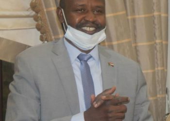 الهادي إدريس يرحب بتصريحات البرهان الاخيرة