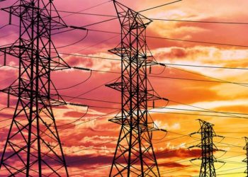 يحذر الخبراء من الانهيار لقطاع الكهرباء