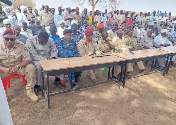 والي شرق دارفور يتفقد منطقة اللادوب