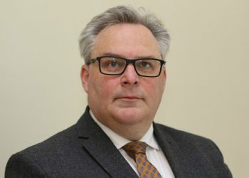 بوب فييرويذر يزور الخرطوم