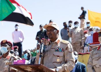 دقلو يدعو لدعم صندوق عودة النازحين