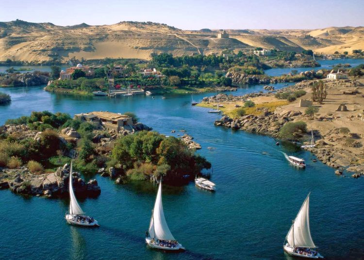 الحياة عادت لطبيعتها في النيل الازرق