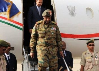 البرهان يعود للبلاد بعد مشاركته في قمة الإيقاد