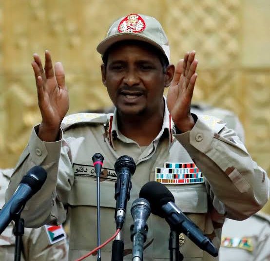 دقلو يؤكد اهتمامه ودعمه مجال الصحية بالجنينة