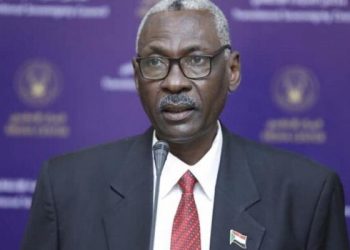 وزير الدفاع: “علاقتنا مع روسيا خاصة جداً”