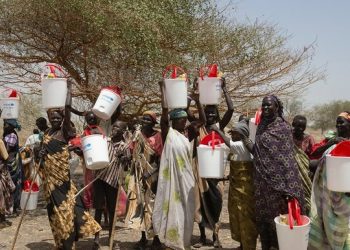 لاجئات من جنوب السودان يتظاهرن احتجاجاً على تخفيض الحصص الغذائية