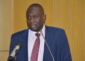 وزير الطاقة والنفط محمد عبدالله محمود: “هنالك فرص واعدة لمشاريع زيادة الطاقة بالبلاد”