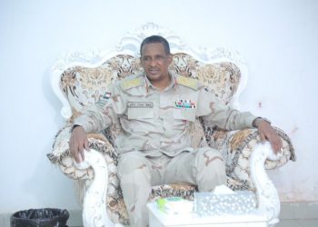 دقلو يستمع إلى تقرير حول قضايا السلام