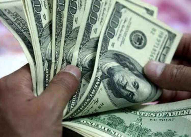 الزيادات غير مبررة على البنزين والكهرباء والدولار الجمركي