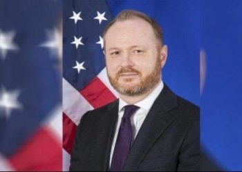 السفير الأمريكي: “نتوقع خلال المدى القريب تشكيل حكومة جديدة في السودان”