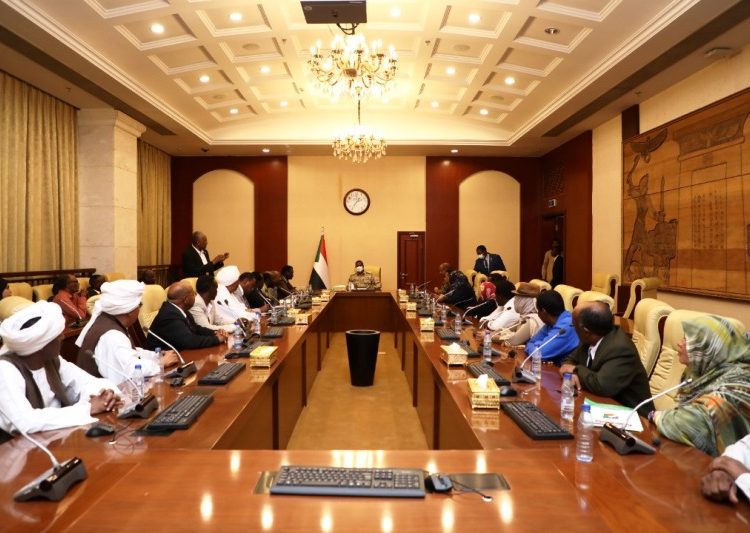 اجتماع بين اللجنة الثلاثية للمكون العسكري و كتلة التوافق الوطني