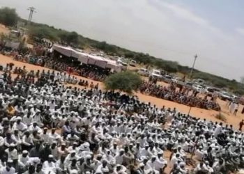 مهل معتصمون معسكر زمزم السلطات الرسمية ١٥ يومًا لتنفيذ جميع مطالباتهم