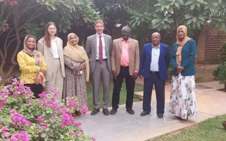 اجتماع بين ممثلي نقابة الصحفيين و سفير بريطانيا