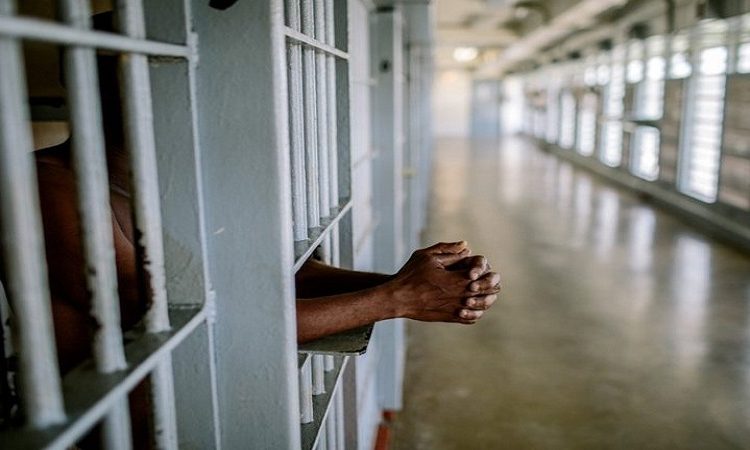 معتقلي غرب دارفور يدخلون في إضراب عن الطعام