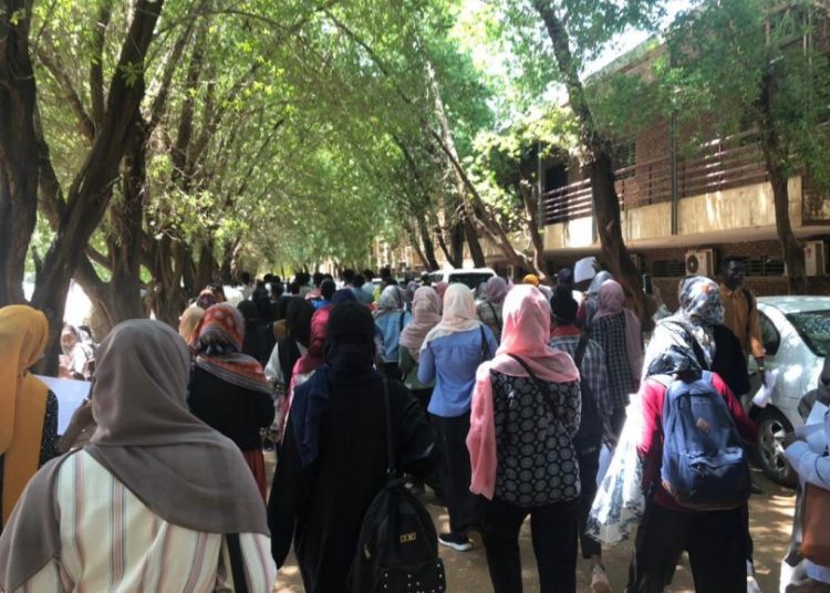 موكب طلاب جامعة الخرطوم والسودان