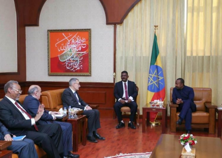 رئيس الوزراء الإثيوبي يلتقي وفد الآلية الثلاثية