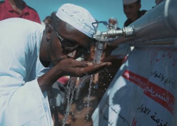 البرهان يفتتح ٥٠٠ محطة مياه جوفية في السودان