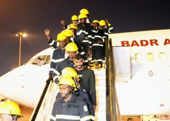 فرق الدفاع المدني تعود للبلاد