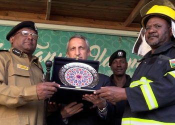 سفارة تركيا تكرم فريق الدفاع المدني