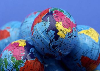 ازدواجية في السياسة الغربية