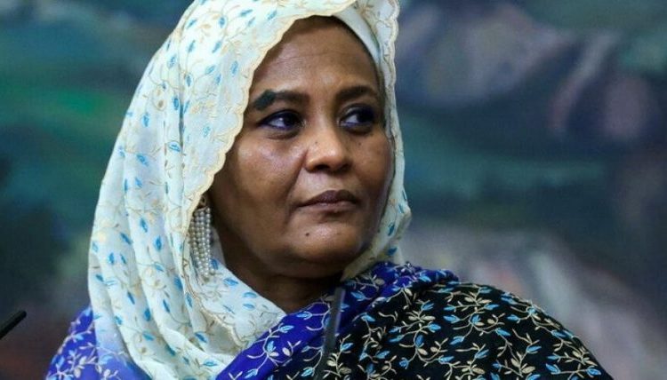 مريم الصادق : “ندرس مقترح إنشاء حكومة مدنية”