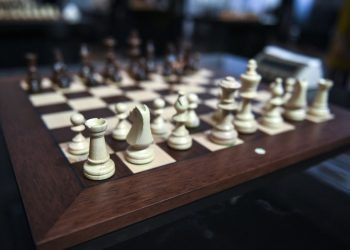 رئيس الاتحاد الدولي للشطرنج يصل السودان