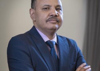 السودان.. حميدتي يعزل مستشاره السياسي يوسف عزت من منصبه
